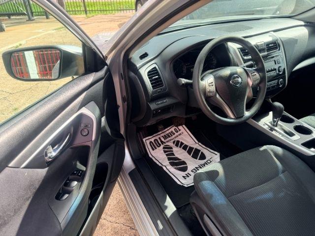 Nissan Altima  2015