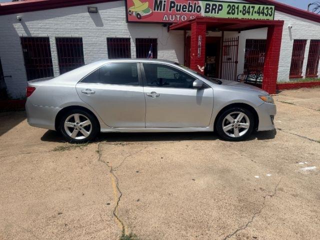 Toyota Camry  2012