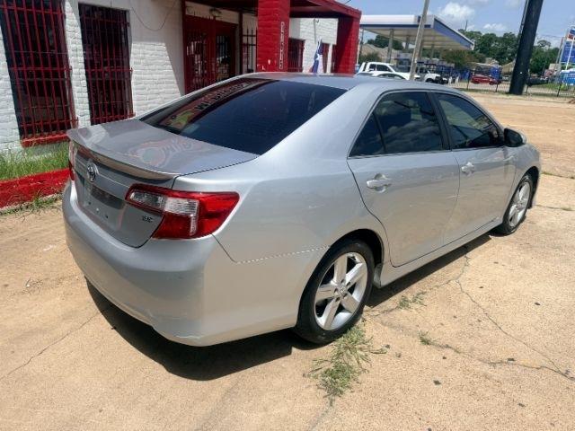 Toyota Camry  2012