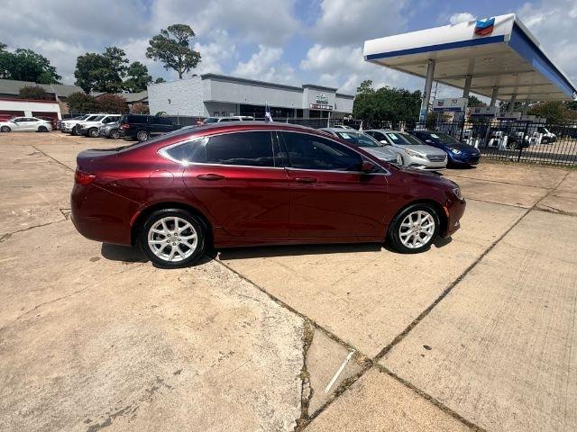 Chrysler 200  2016