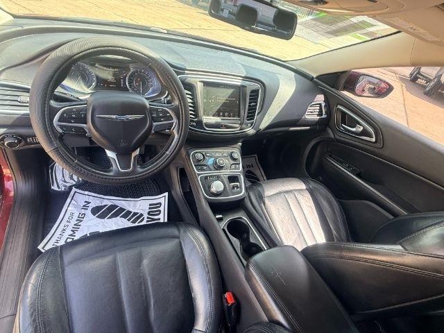 Chrysler 200  2016