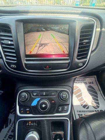 Chrysler 200  2016