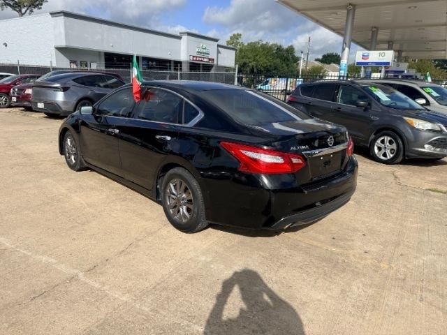 Nissan Altima  2017