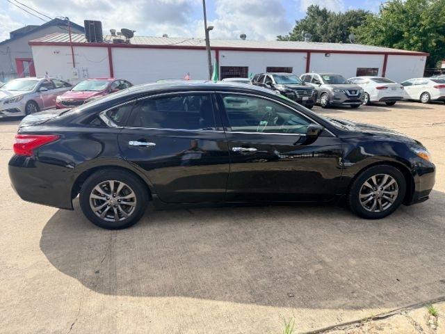 Nissan Altima  2017