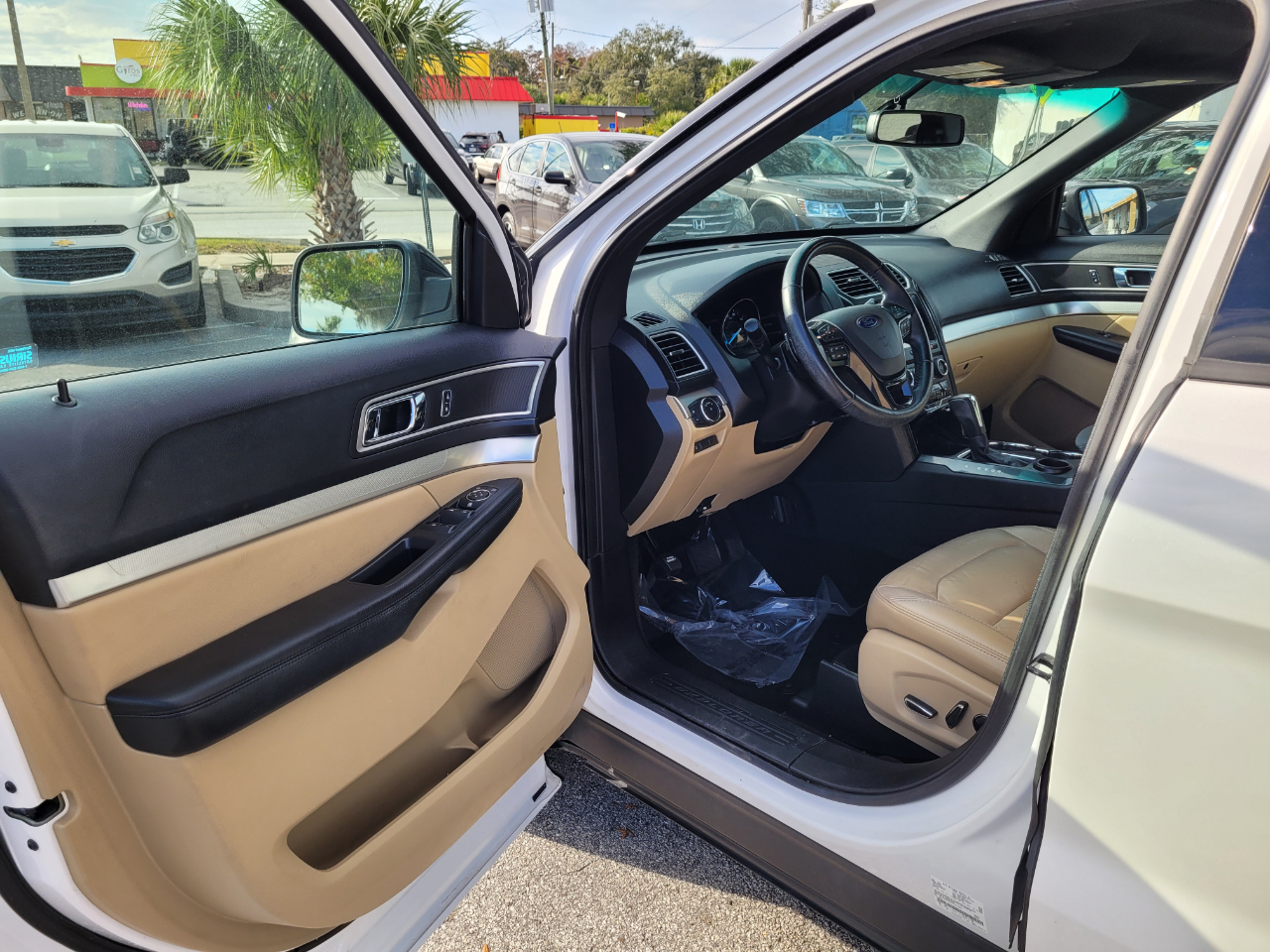 Ford Explorer XLT FWD 2017