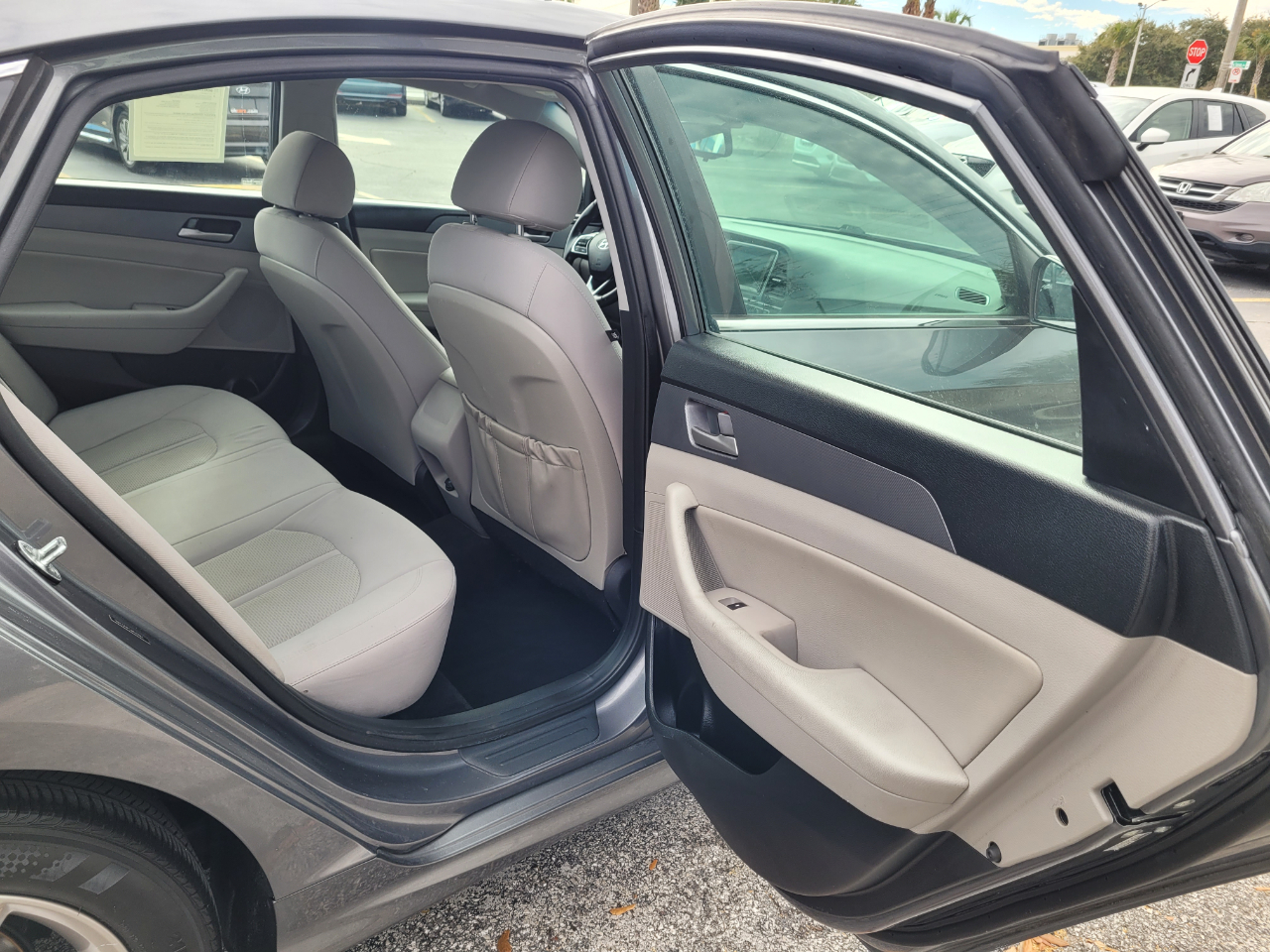 Hyundai Sonata SE 2.4L 2019