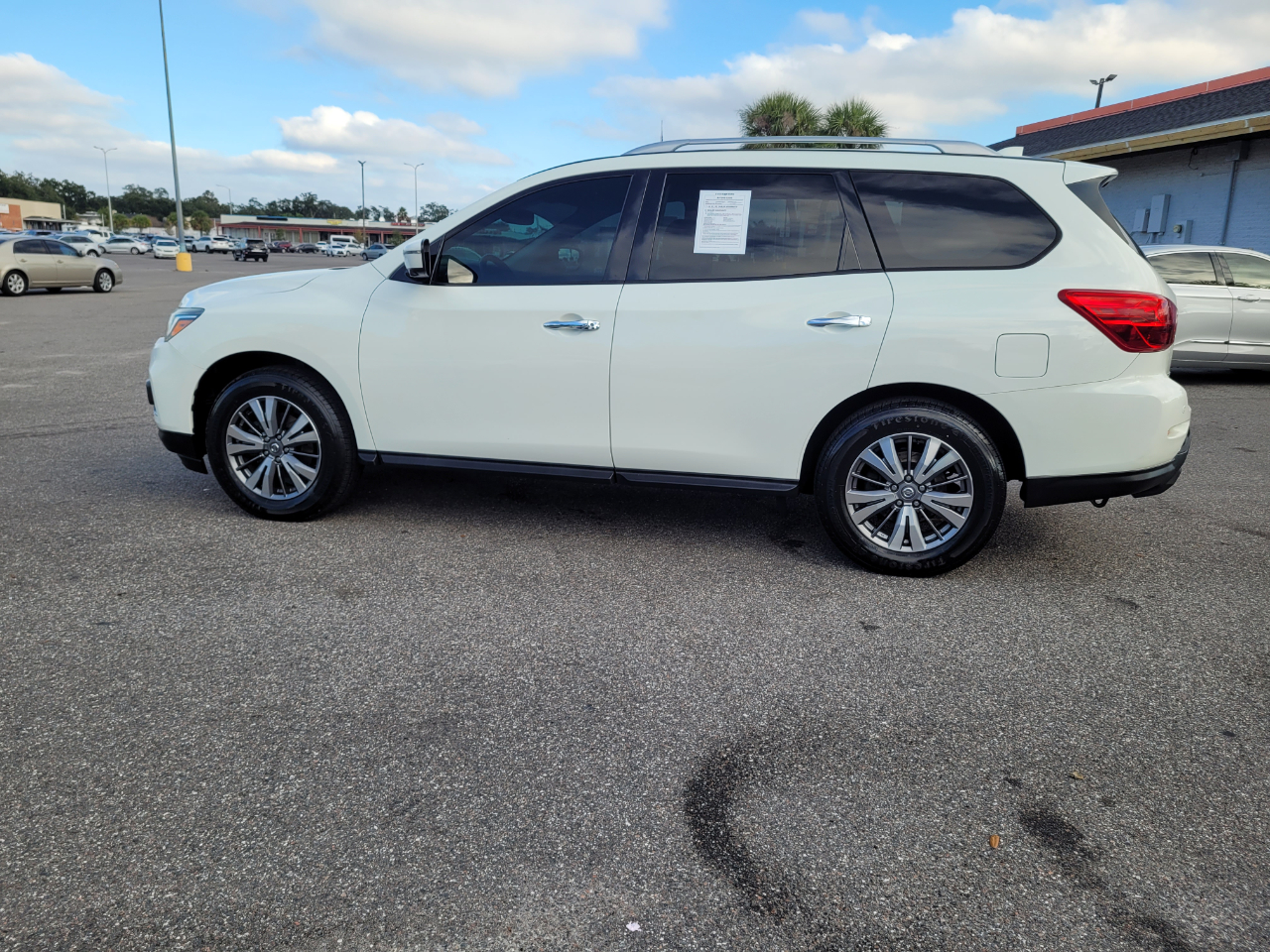 Nissan Pathfinder FWD SL 2020