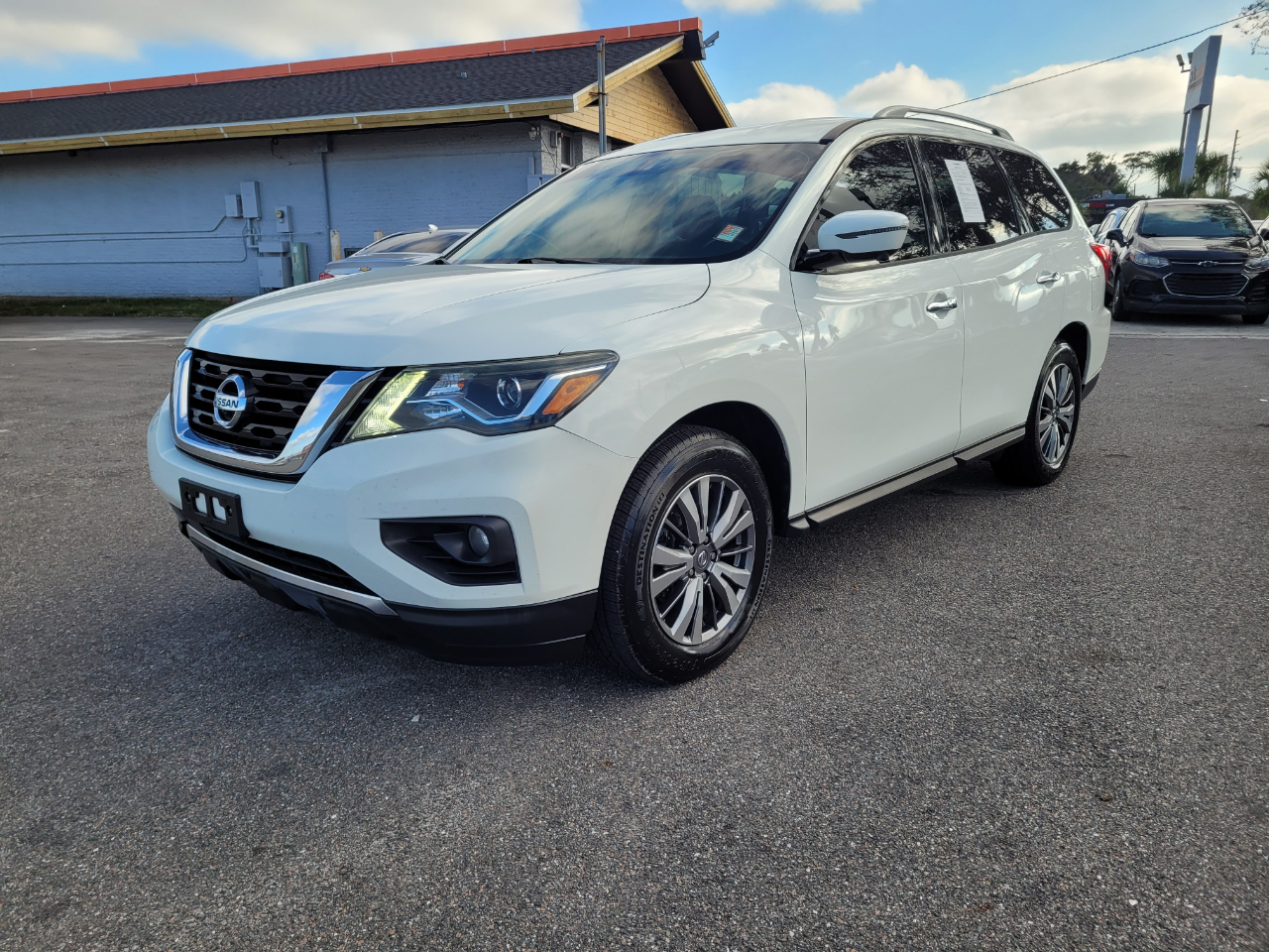 Nissan Pathfinder FWD SL 2020