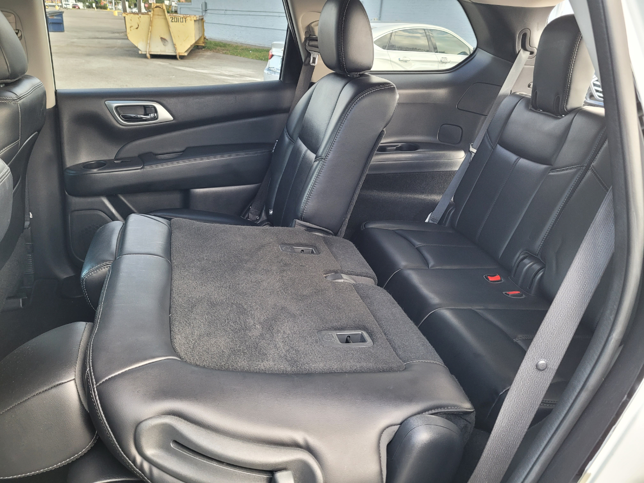 Nissan Pathfinder FWD SL 2020