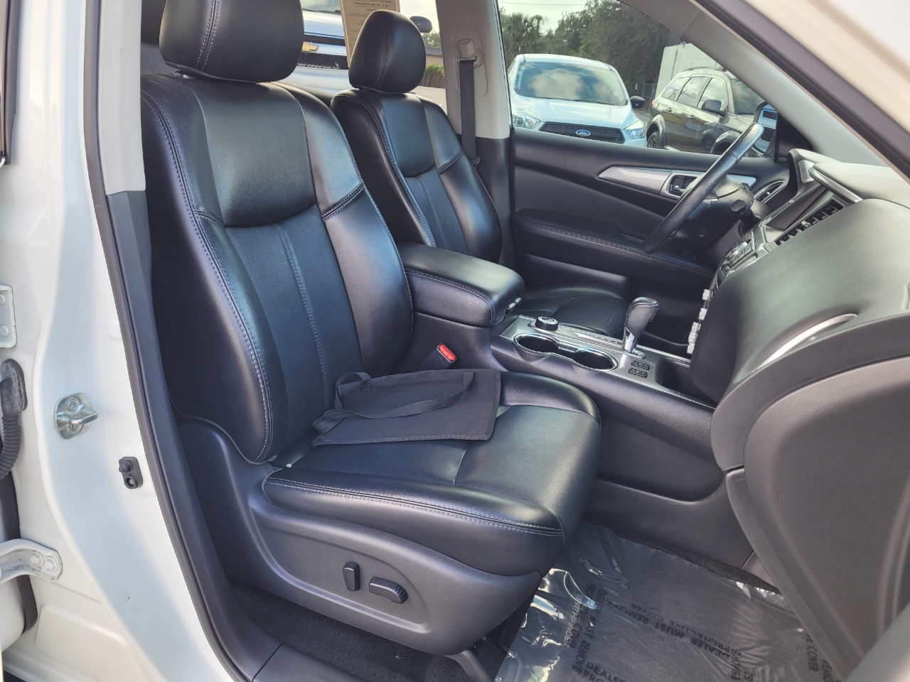 Nissan Pathfinder FWD SL 2020