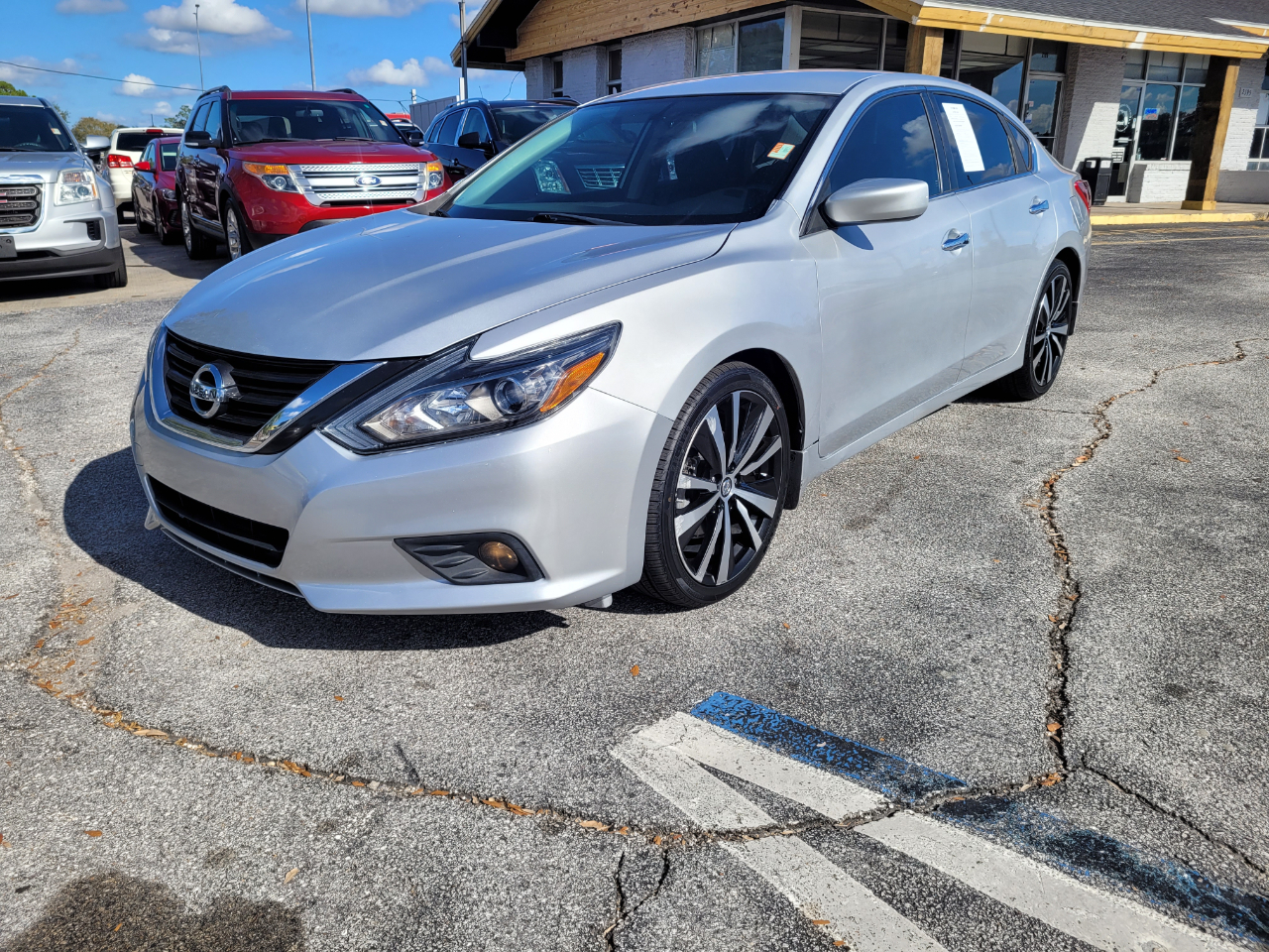 Nissan Altima 2.5 SR Sedan 2017