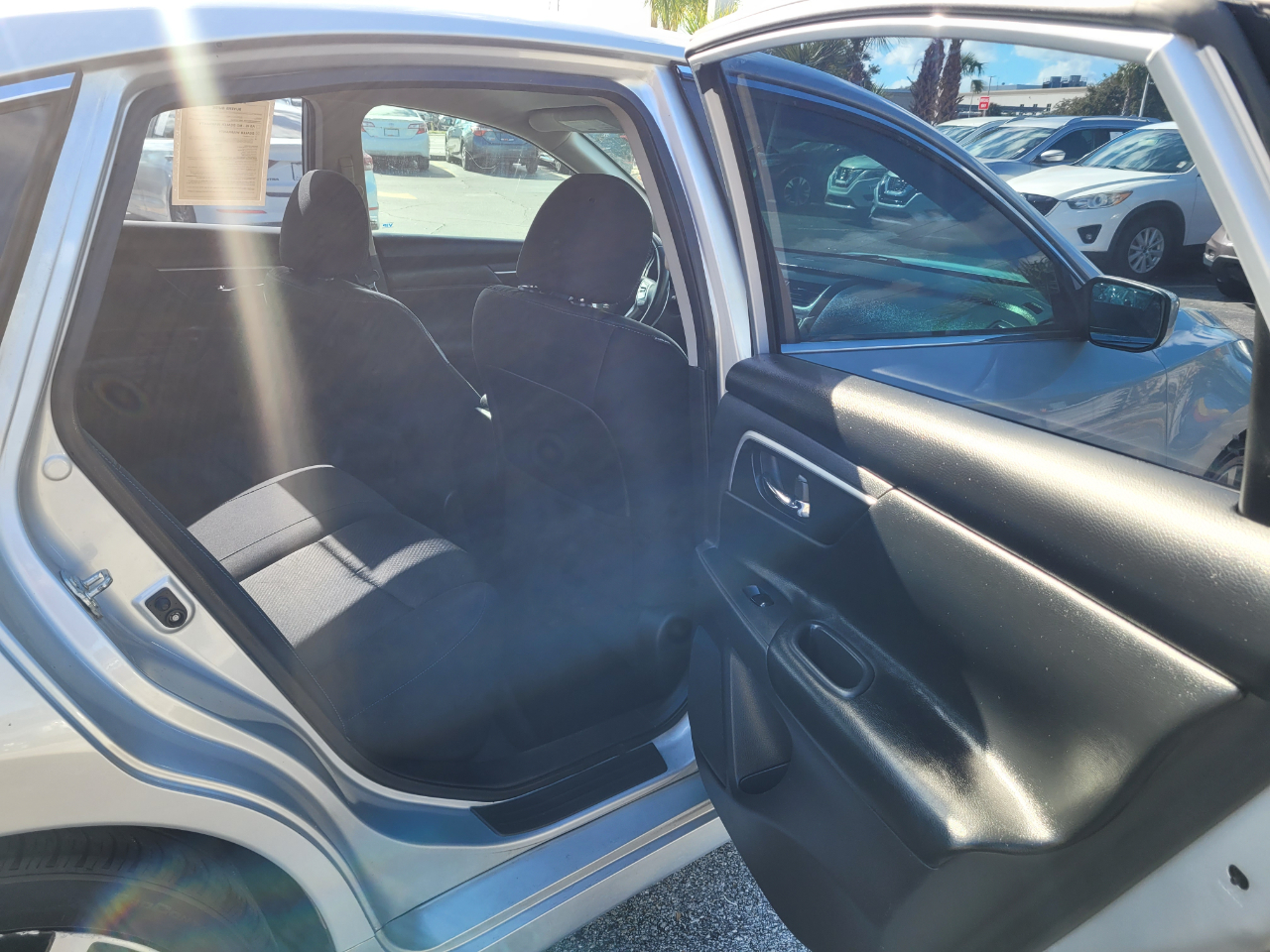 Nissan Altima 2.5 SR Sedan 2017