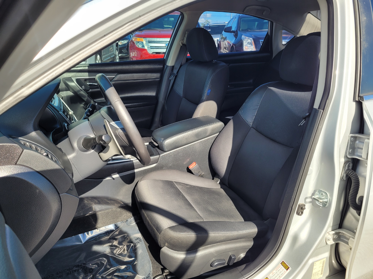 Nissan Altima 2.5 SR Sedan 2017