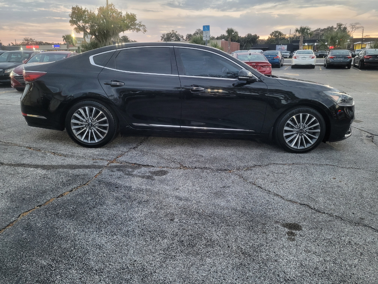 Kia Cadenza Premium Sedan 2017