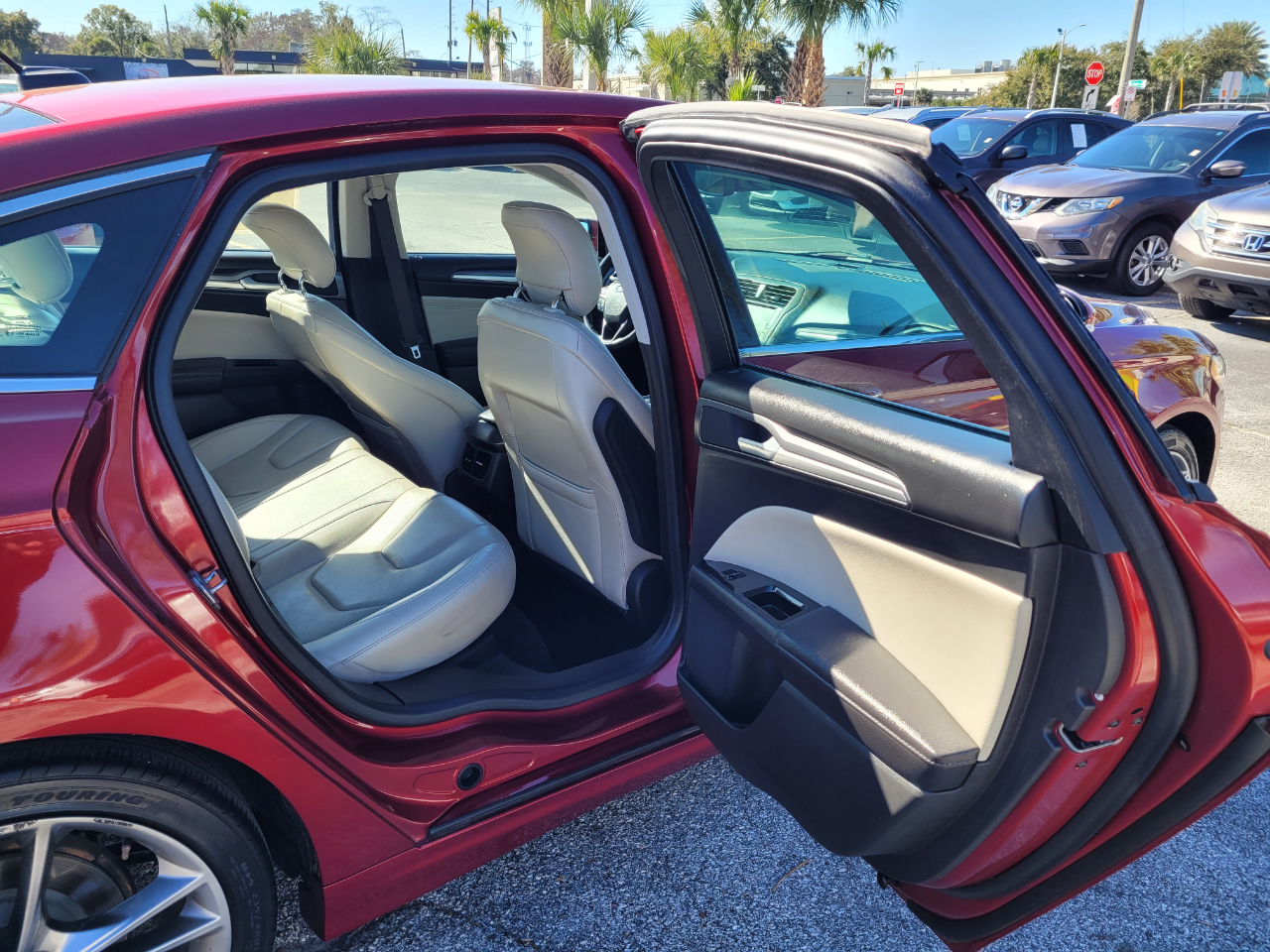 Ford Fusion 4dr Sdn Titanium FWD 2014