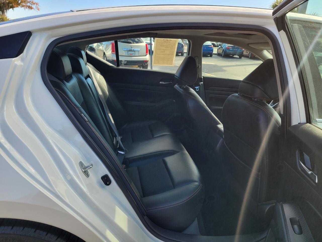 Nissan Altima 2.5 SR Sedan 2019