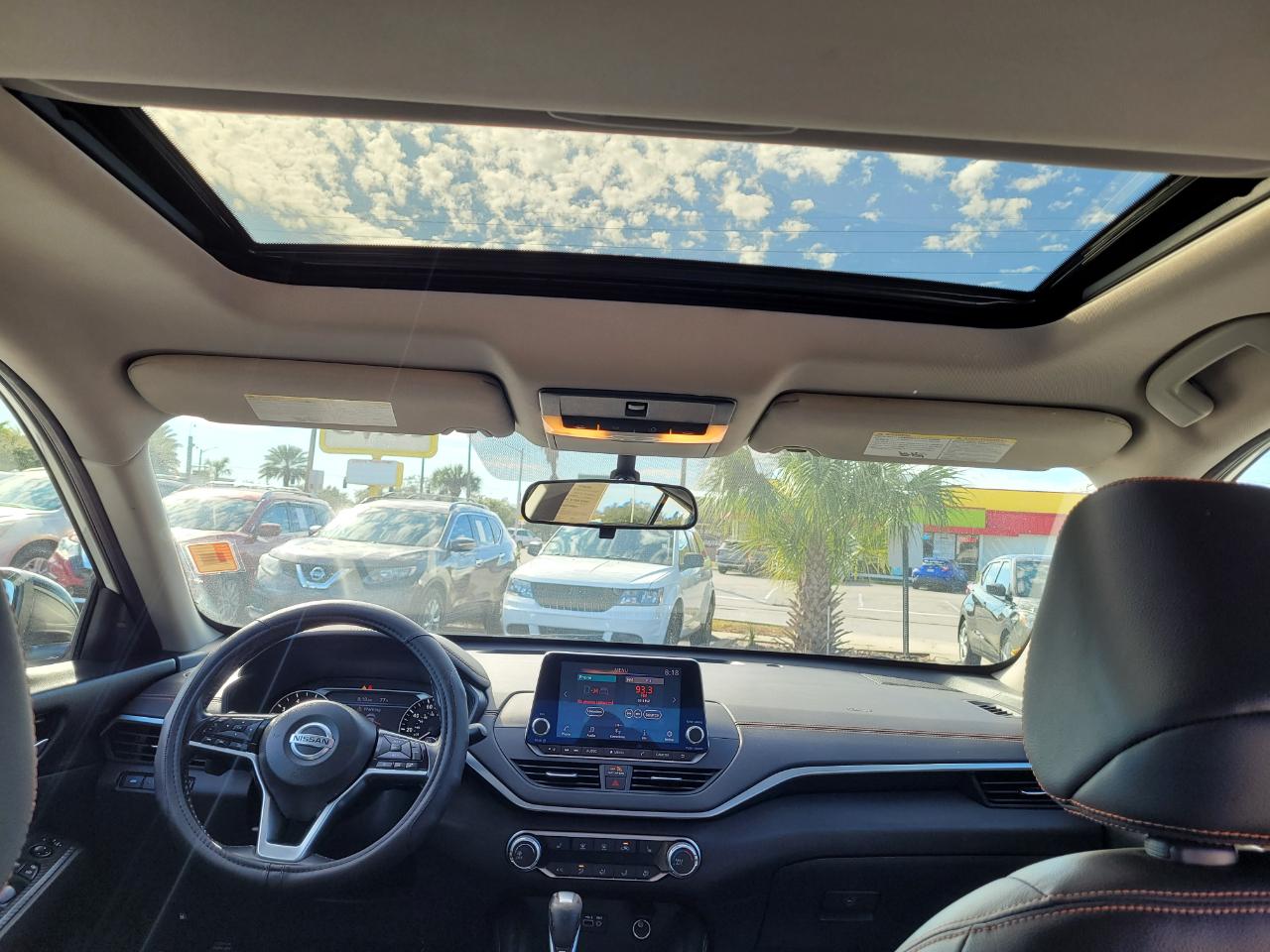 Nissan Altima 2.5 SR Sedan 2019