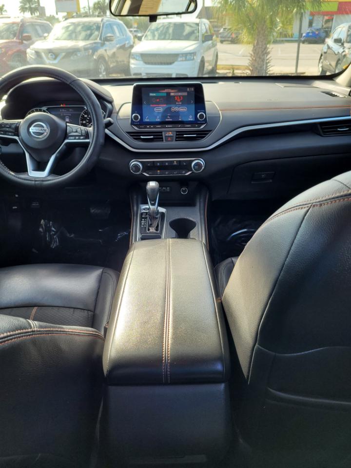 Nissan Altima 2.5 SR Sedan 2019