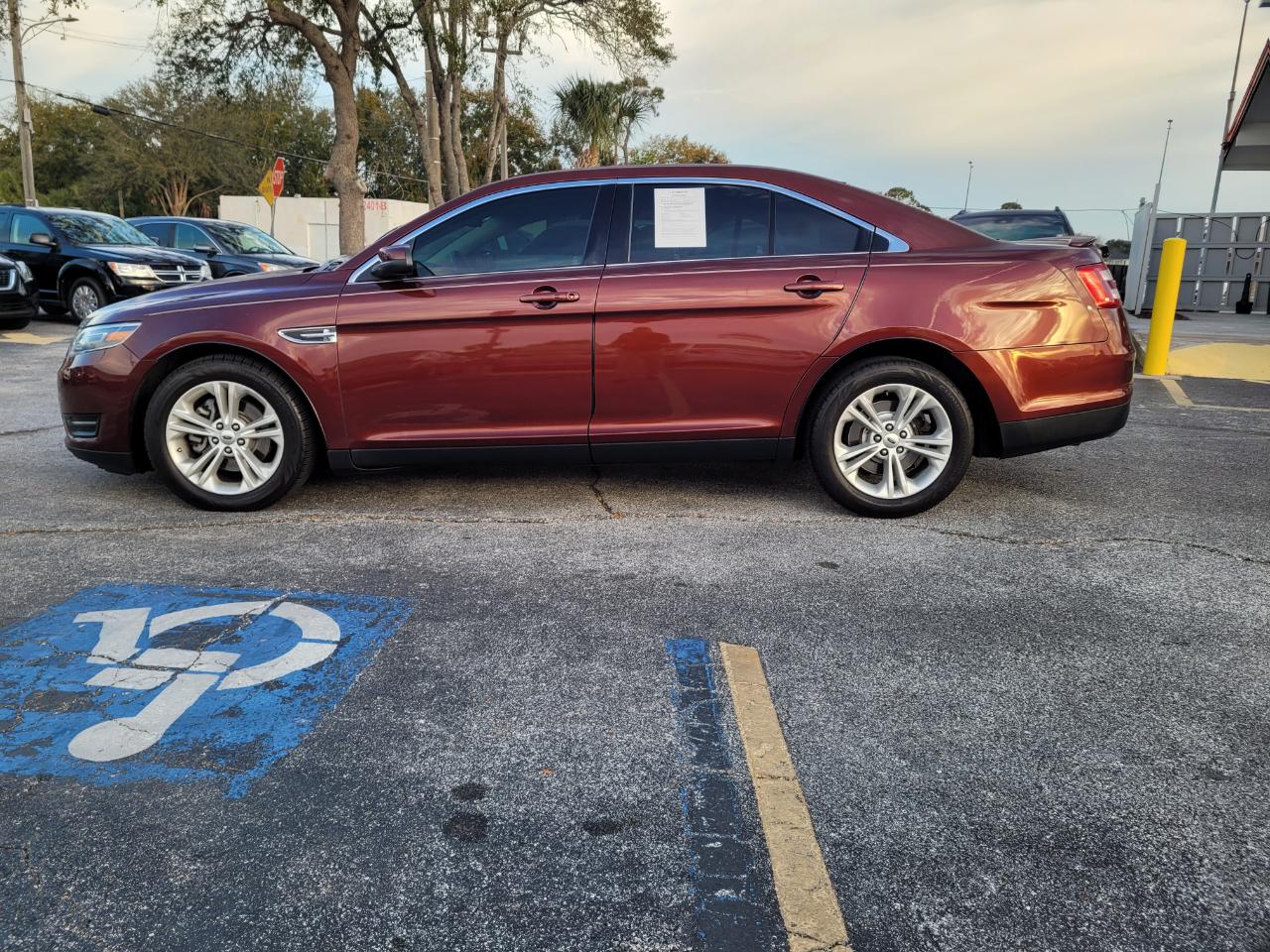 2015 Ford Taurus 4dr Sdn SEL FWD