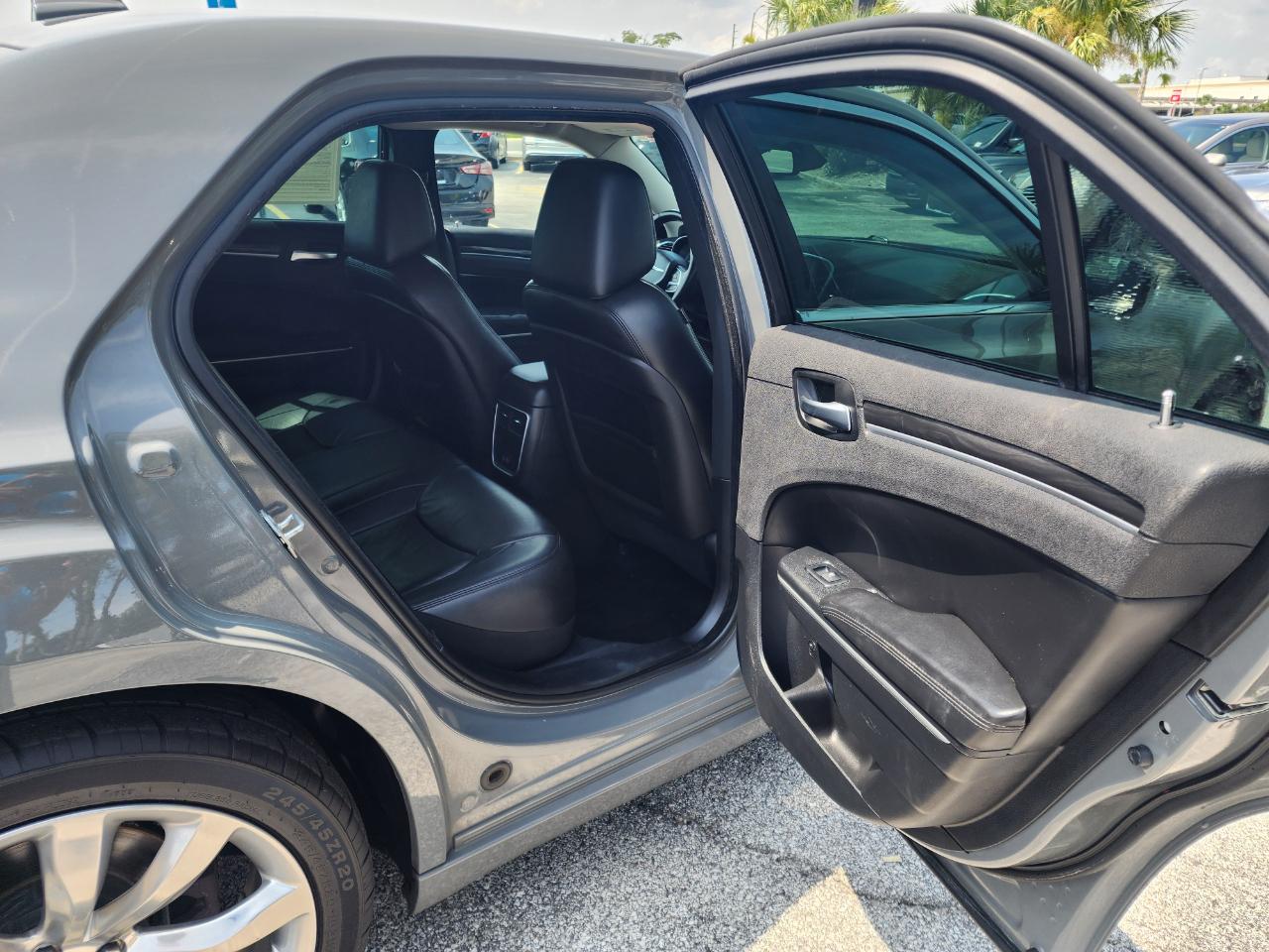 Chrysler 300 Touring L RWD 2018
