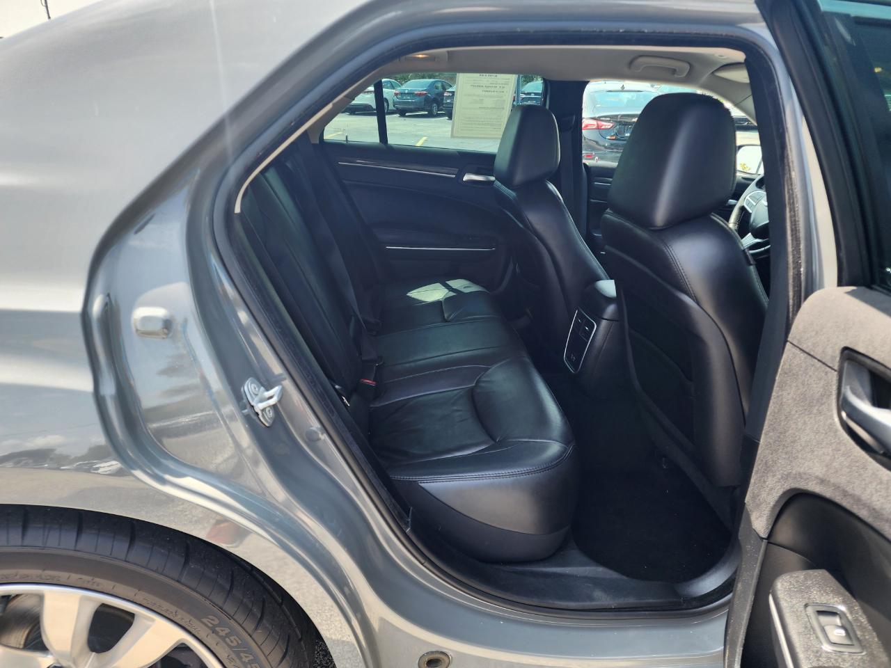 Chrysler 300 Touring L RWD 2018