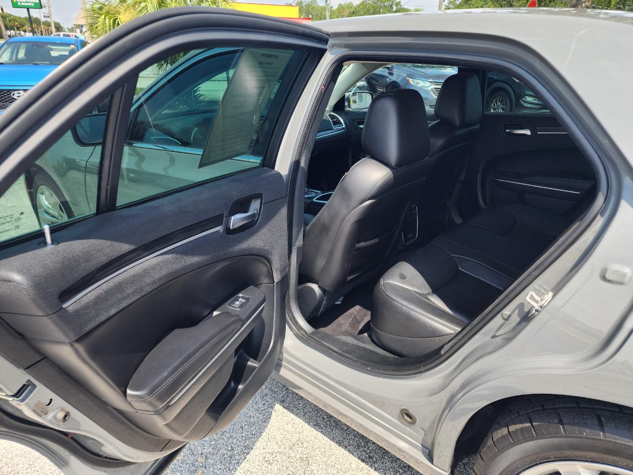 Chrysler 300 Touring L RWD 2018