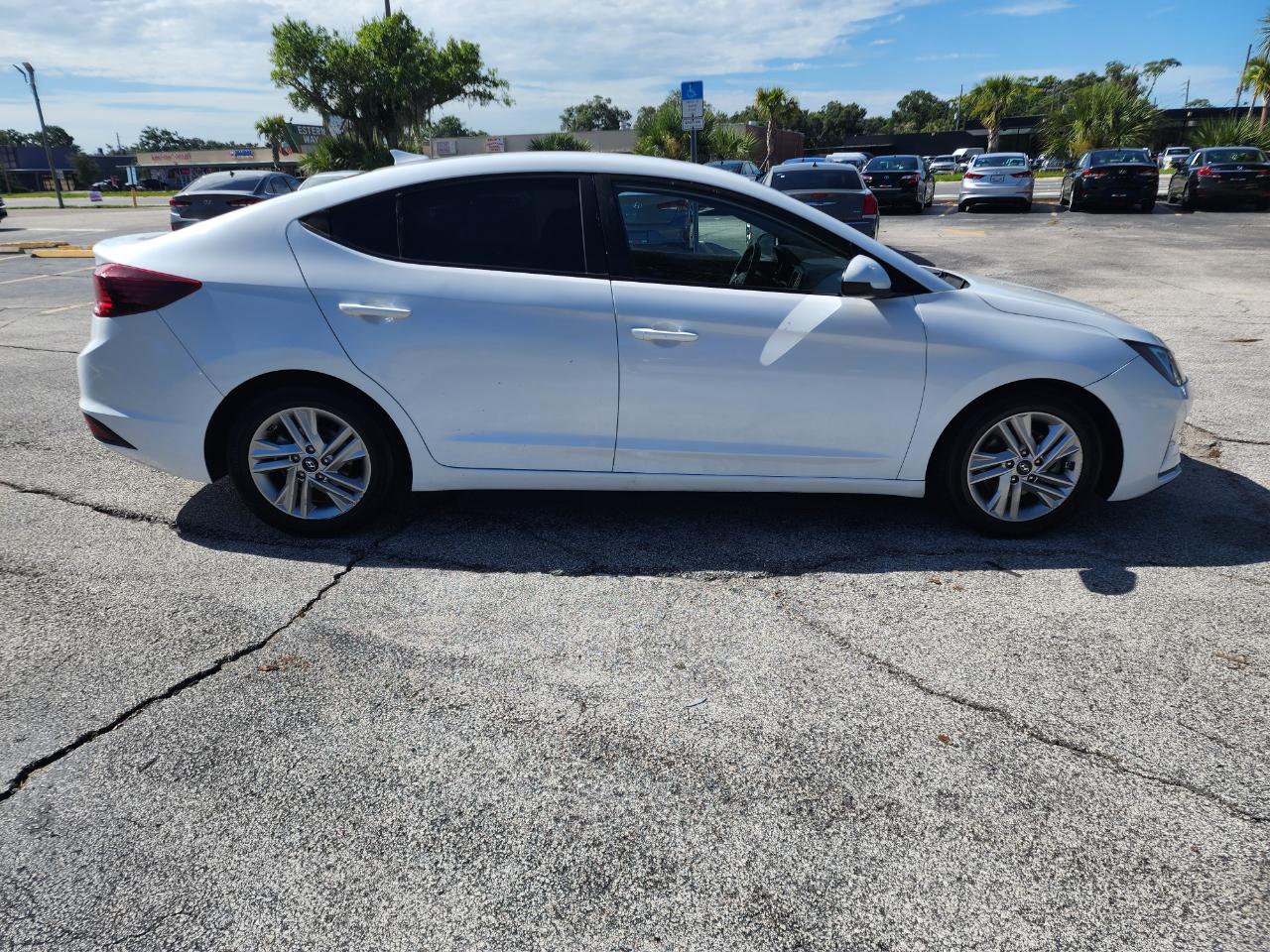 Hyundai Elantra SEL IVT 2020