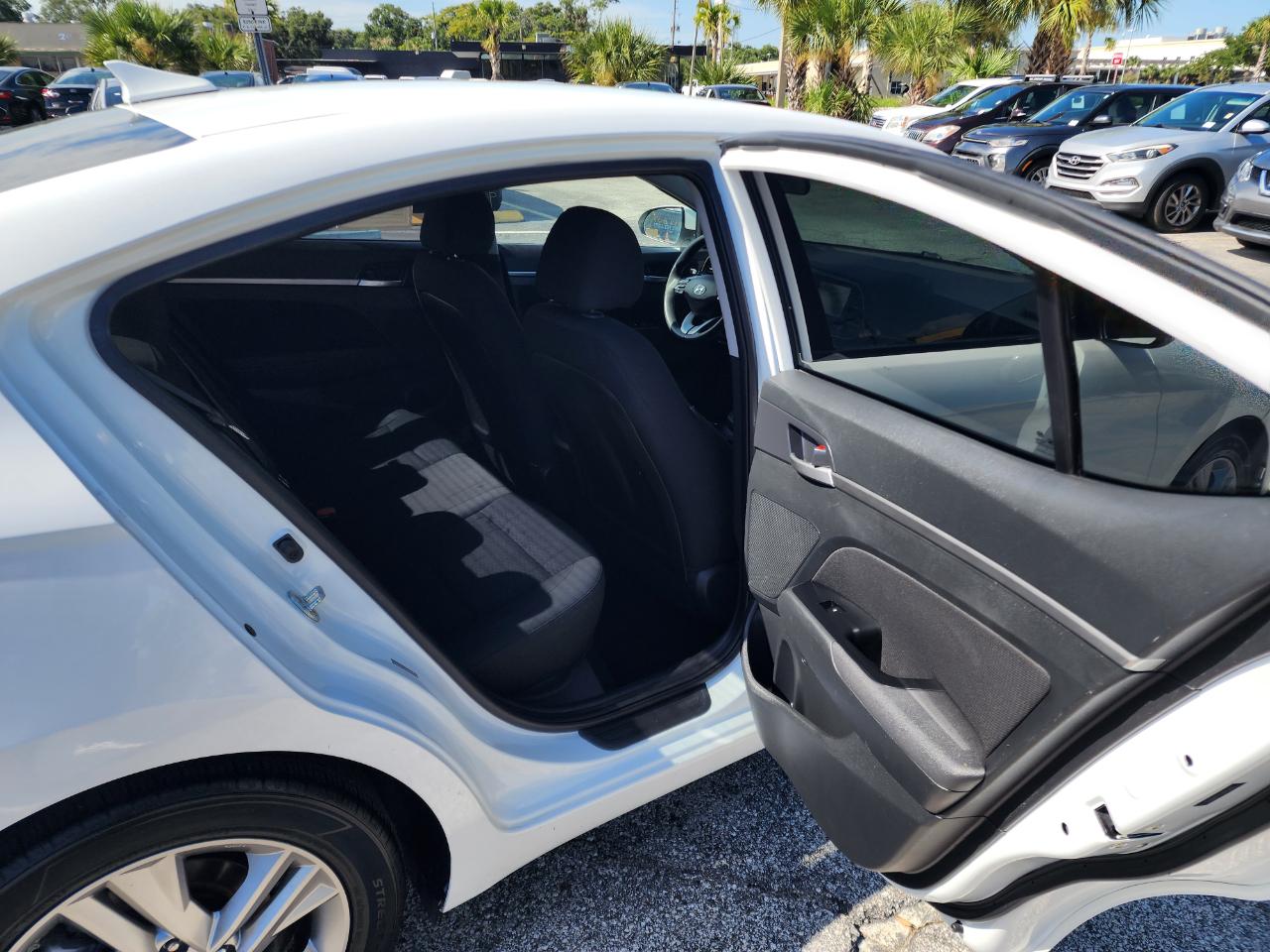 Hyundai Elantra SEL IVT 2020