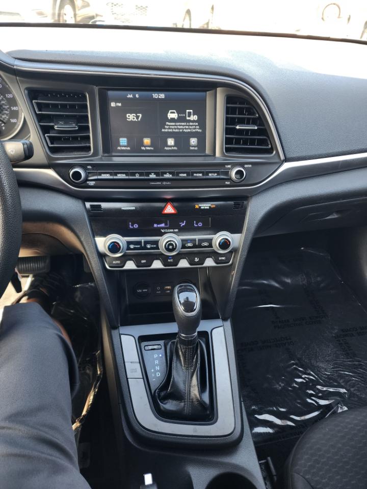 Hyundai Elantra SEL IVT 2020