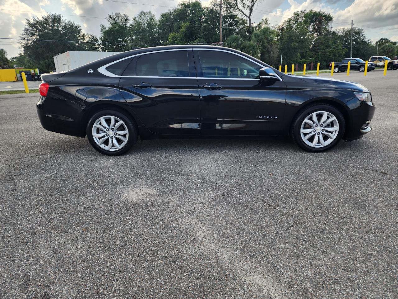 Chevrolet Impala 4dr Sdn LT w/1LT 2018