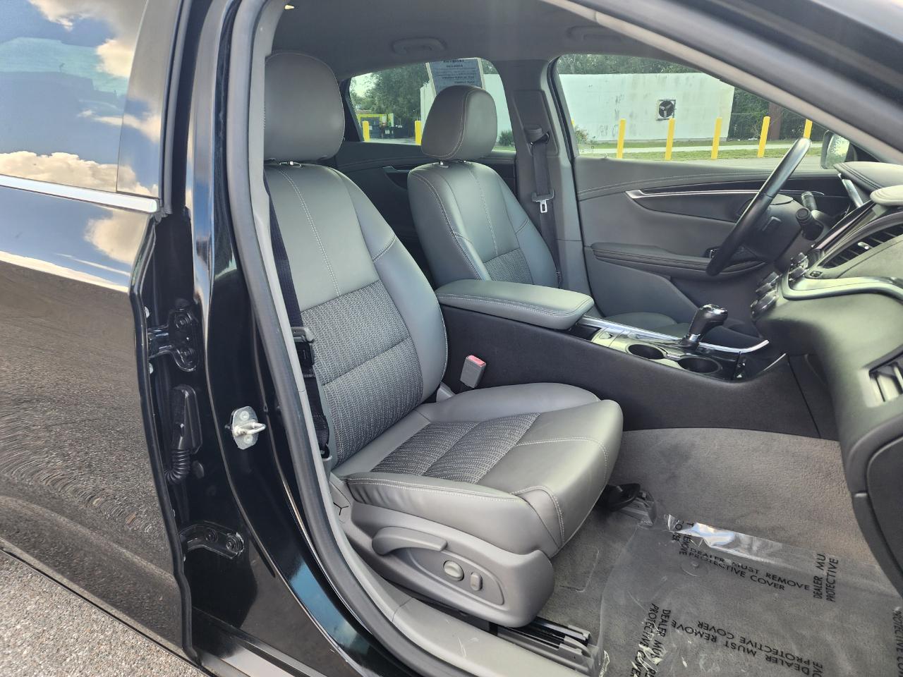 Chevrolet Impala 4dr Sdn LT w/1LT 2018