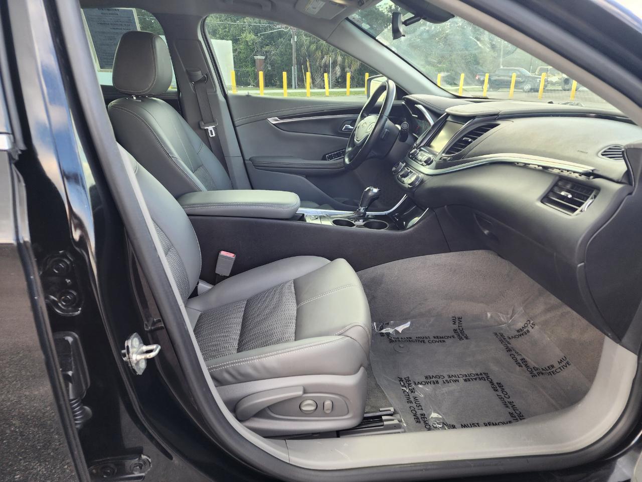 Chevrolet Impala 4dr Sdn LT w/1LT 2018