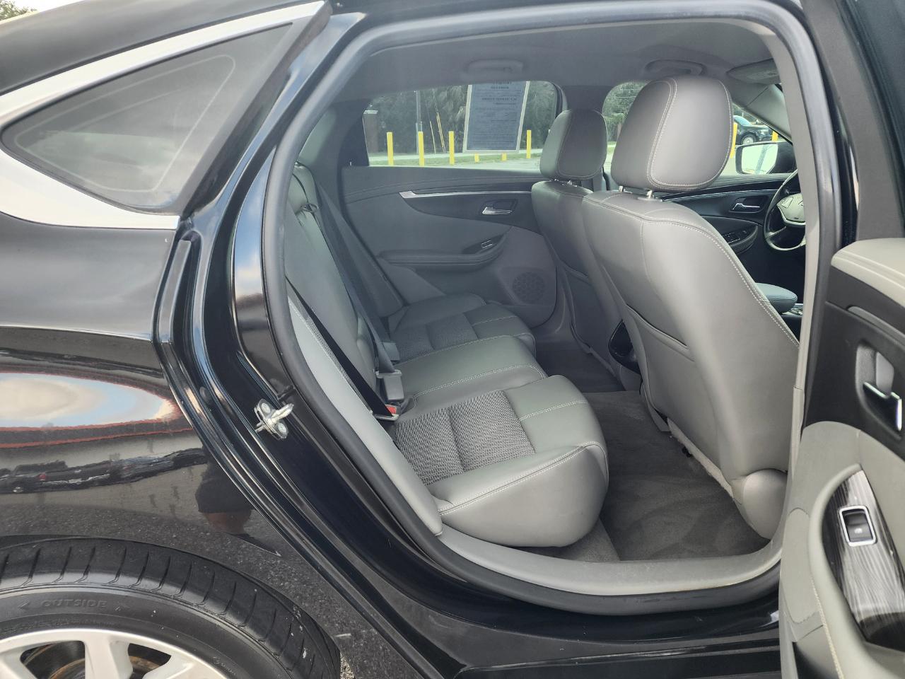 Chevrolet Impala 4dr Sdn LT w/1LT 2018