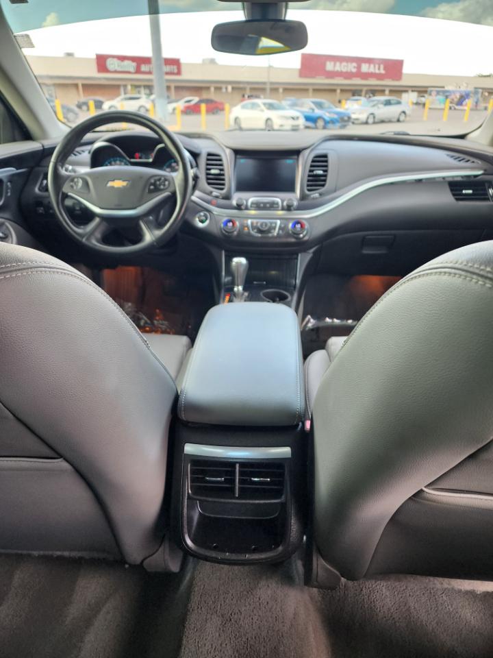 Chevrolet Impala 4dr Sdn LT w/1LT 2018