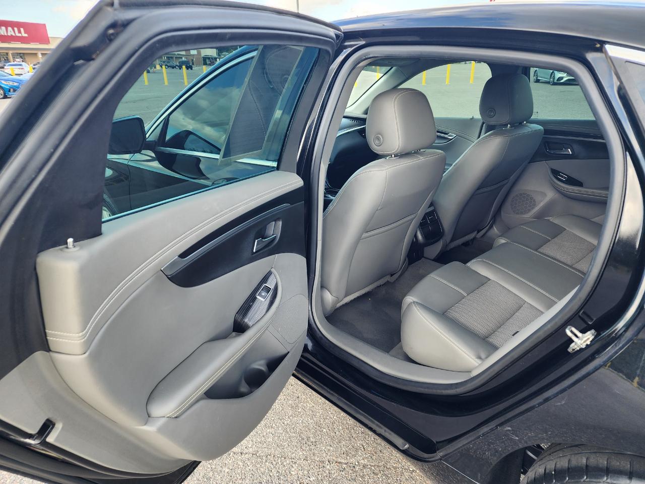 Chevrolet Impala 4dr Sdn LT w/1LT 2018