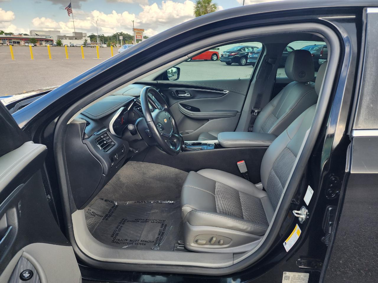 Chevrolet Impala 4dr Sdn LT w/1LT 2018