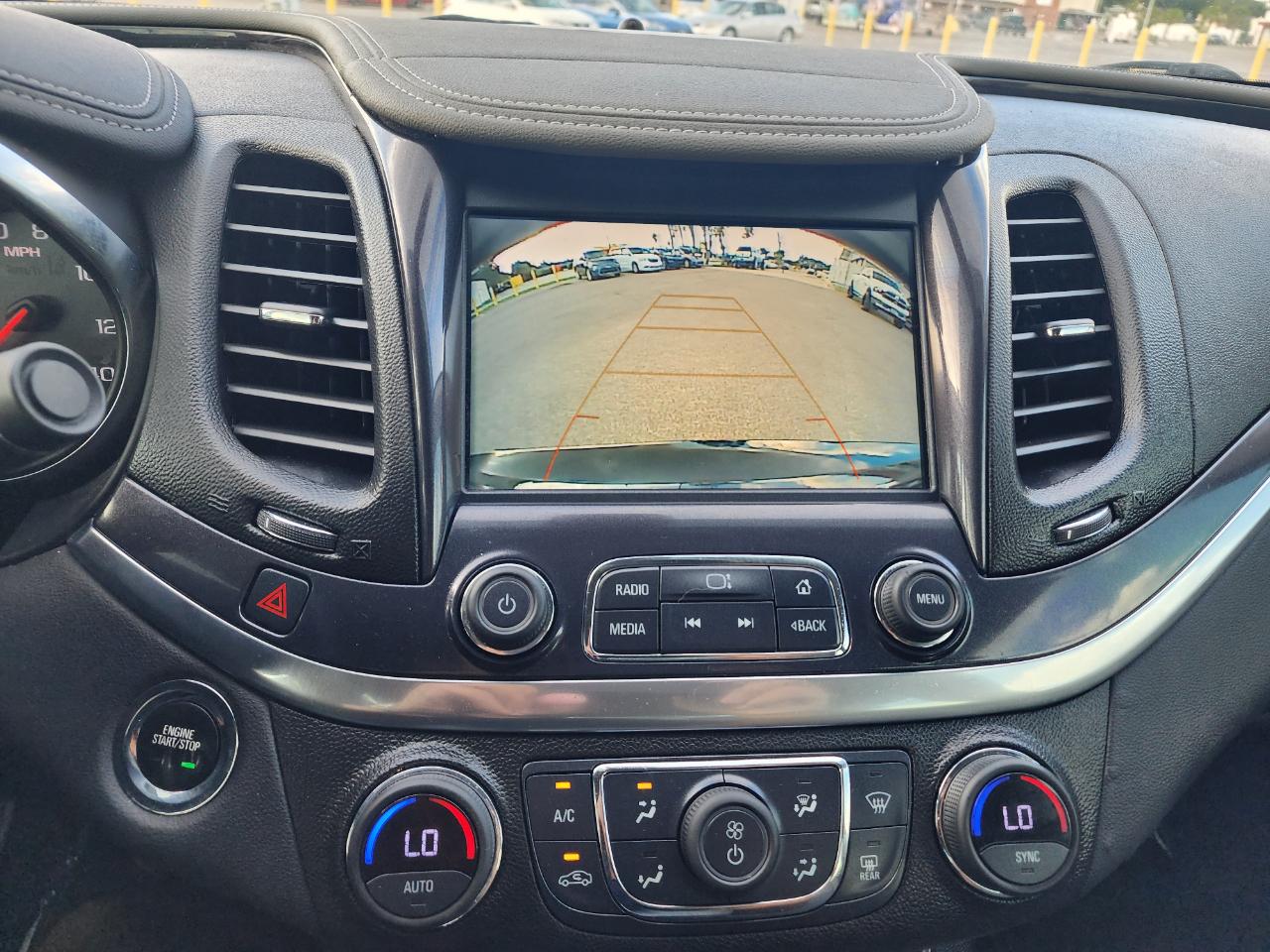 Chevrolet Impala 4dr Sdn LT w/1LT 2018