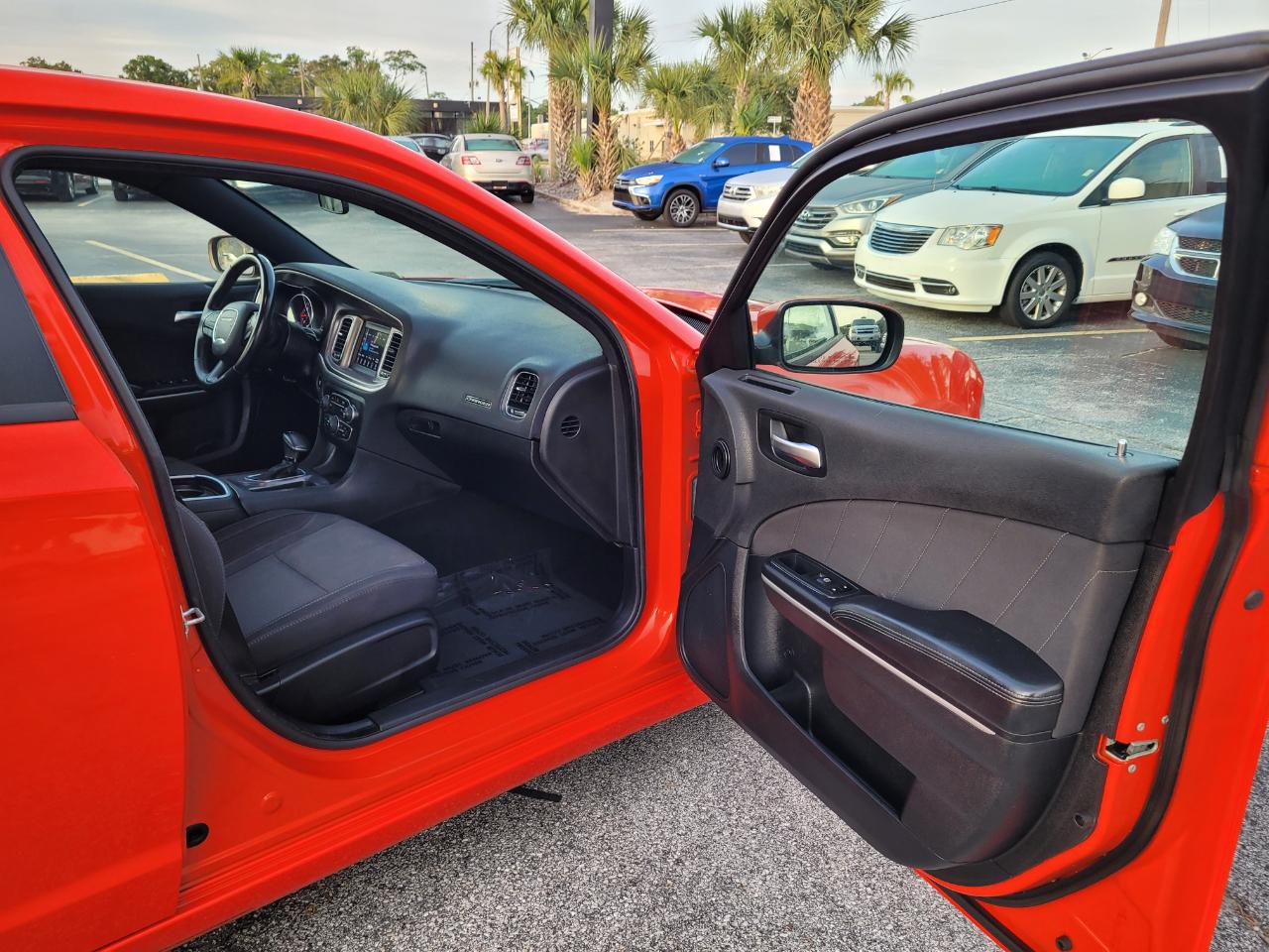 Dodge Charger SXT RWD 2019