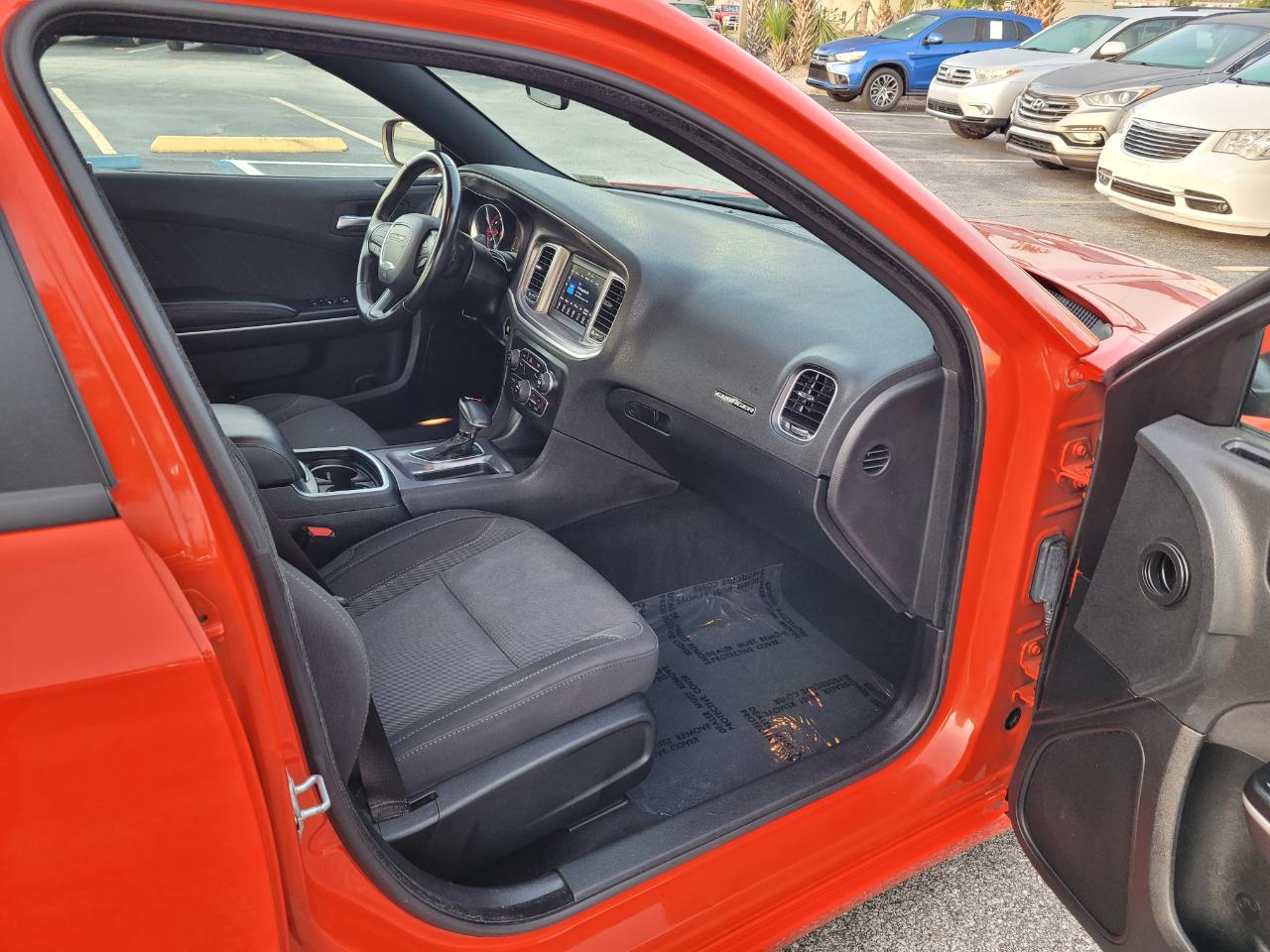 Dodge Charger SXT RWD 2019
