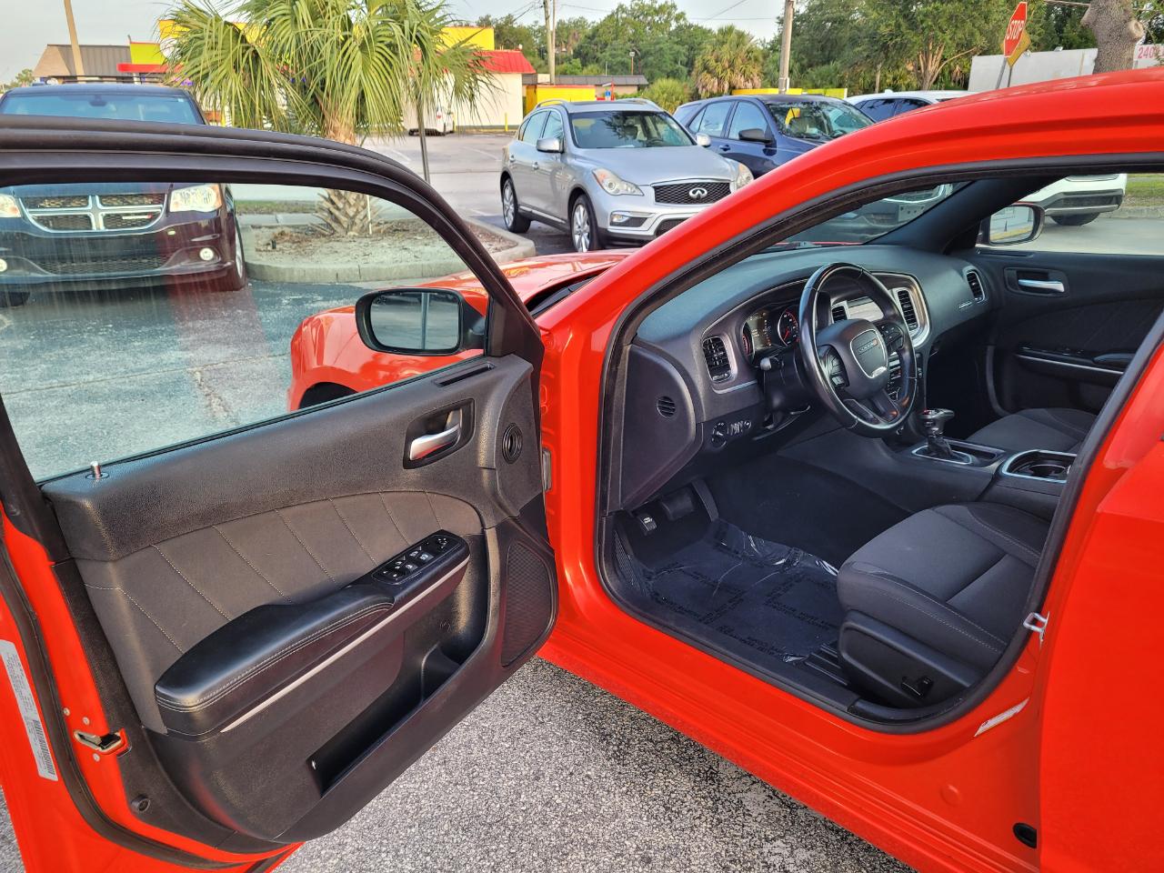 Dodge Charger SXT RWD 2019