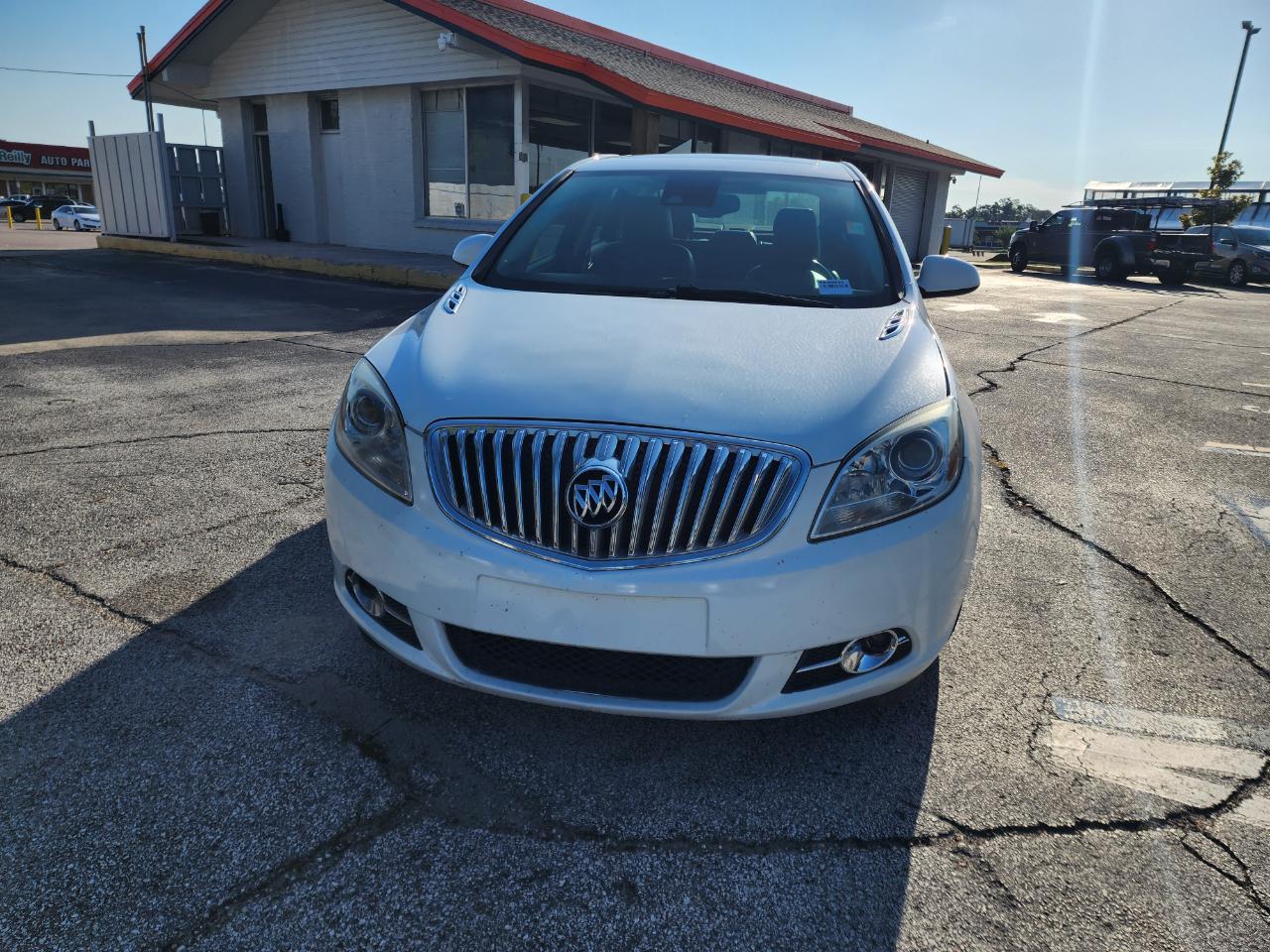 Buick Verano 4dr Sdn Leather Group 2016