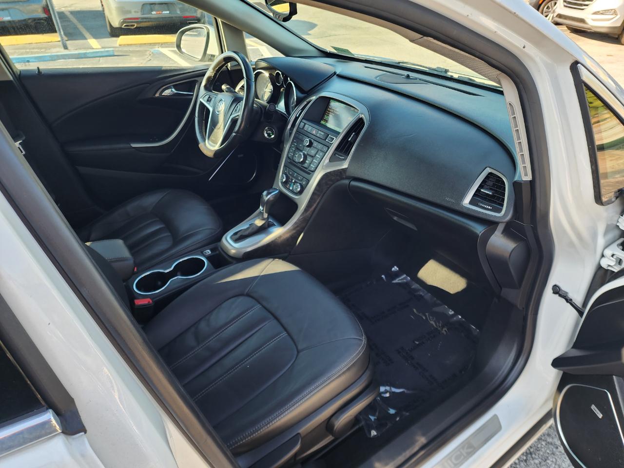 Buick Verano 4dr Sdn Leather Group 2016