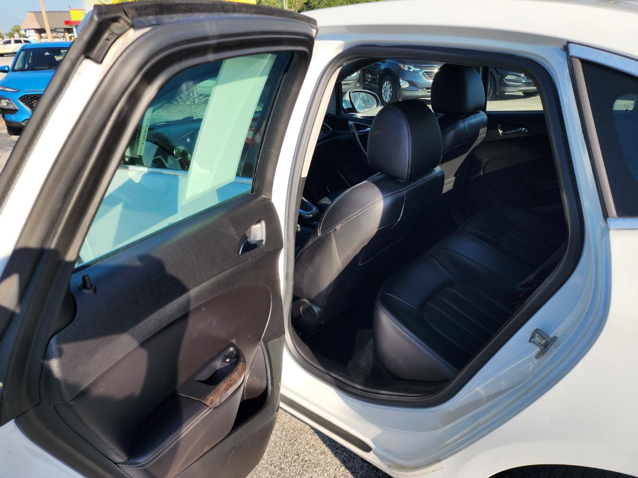 Buick Verano 4dr Sdn Leather Group 2016