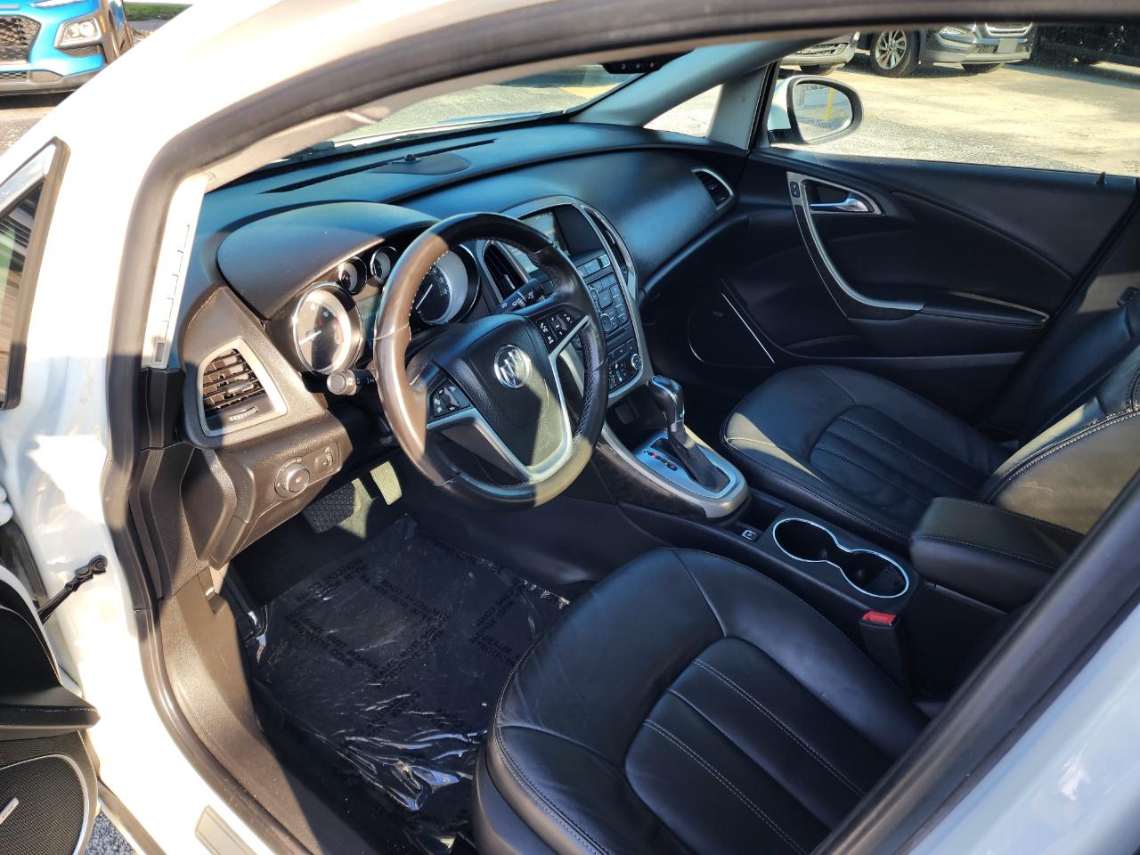 Buick Verano 4dr Sdn Leather Group 2016