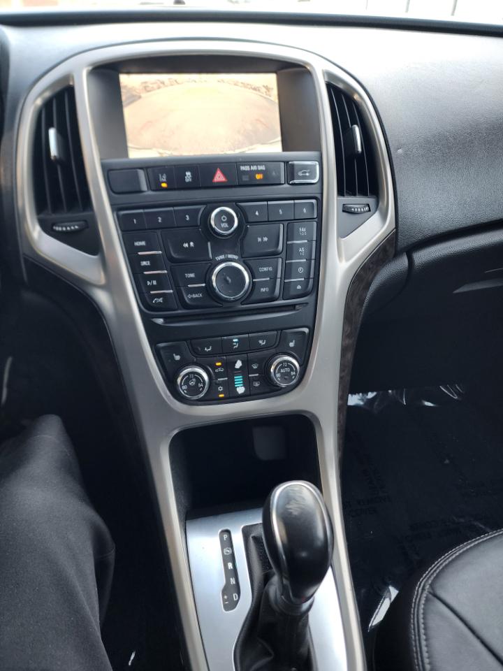 Buick Verano 4dr Sdn Leather Group 2016