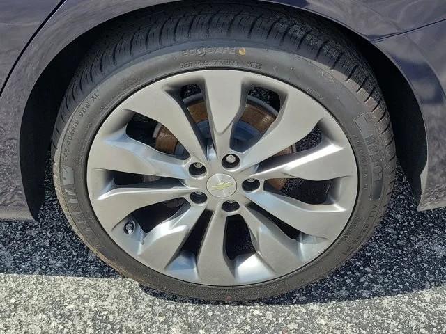Chevrolet Malibu 4dr Sdn Premier w/2LZ 2017