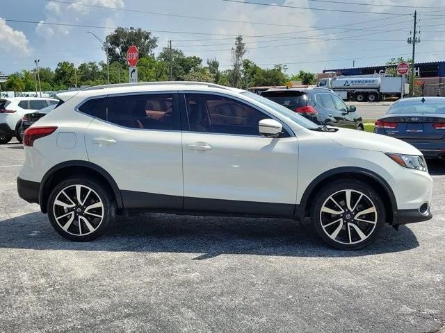 Nissan Rogue Sport FWD SL 2017