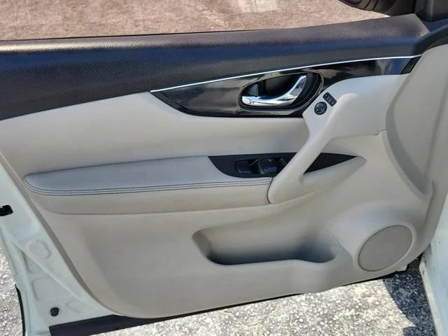 Nissan Rogue Sport FWD SL 2017