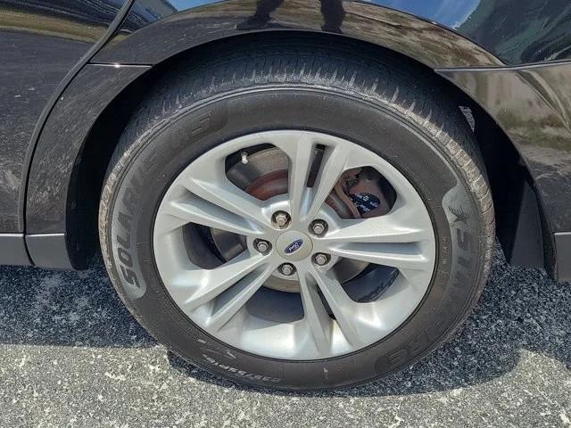 Ford Taurus SE FWD 2019