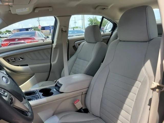 Ford Taurus SE FWD 2019